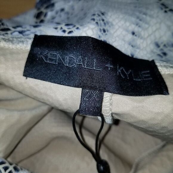 Kendall & Kylie the Cycle Short NWT 2XL - Picture 11 of 12